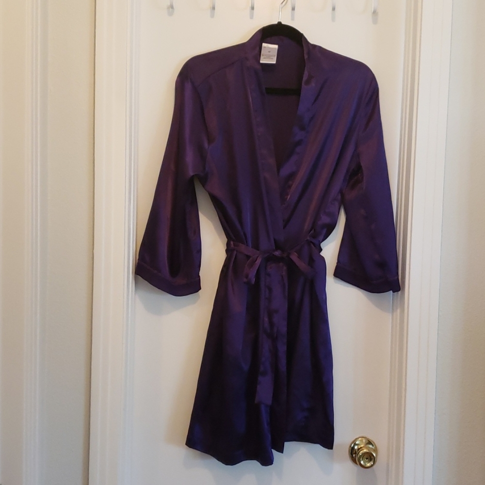 Liz Claiborne  Light Weight Robe